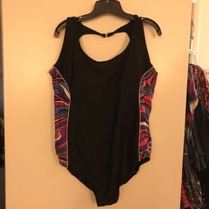 Athletic swimsuit size 2x 18-20
